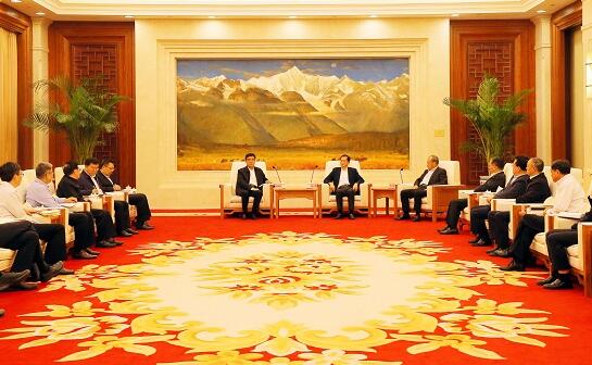 舒印彪拜會(huì)云南省委書記陳豪、省長阮成發(fā)