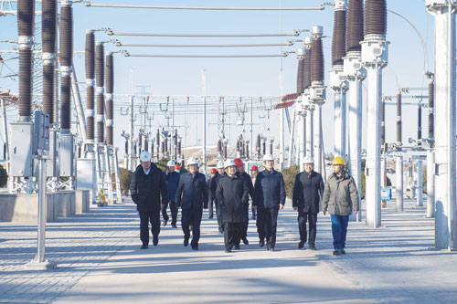 內蒙古電力集團公司董事長、黨委書記賈振國深入阿拉善電業(yè)局調研