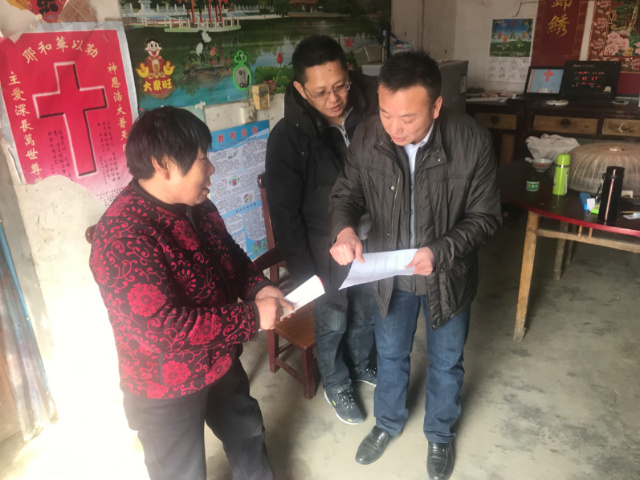 張紅軍：用真心，換真情，扶真貧