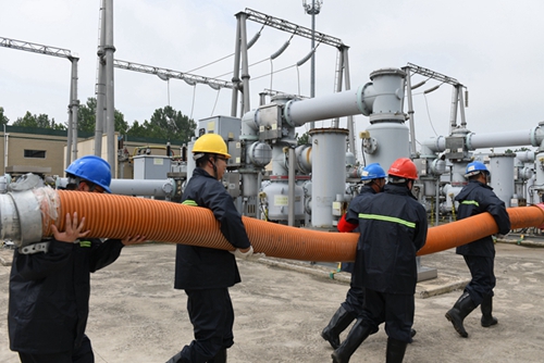 江蘇東?？h供電公司開展2021年變電站防汛應(yīng)急演練