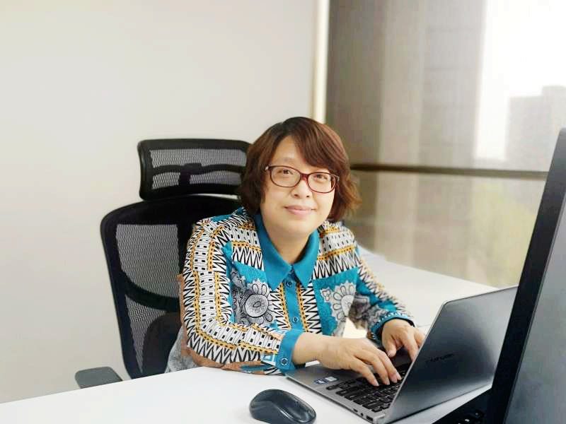 首都最美巾幗奮斗者尹洪苓：以奮斗的姿態(tài)，砥礪前行 展現(xiàn)新時(shí)代“她風(fēng)采”