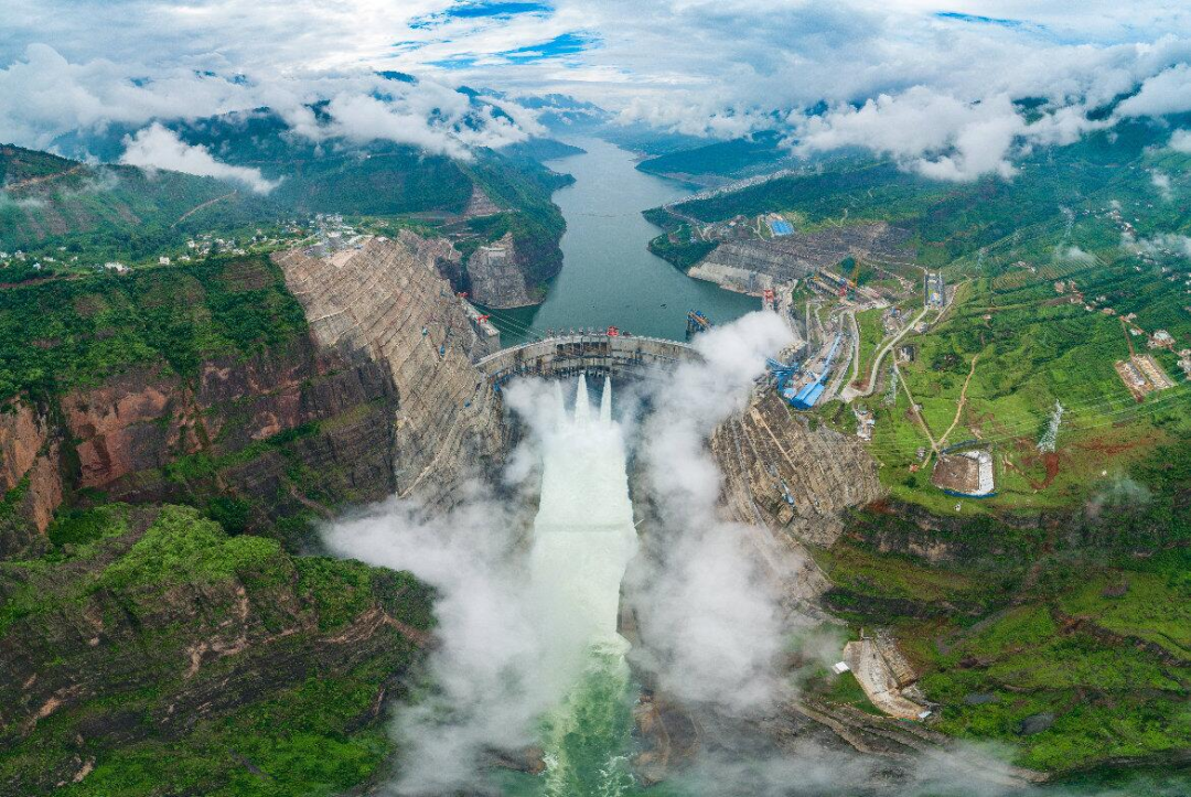 白鶴灘水電站全部機組投產(chǎn)發(fā)電，世界最大清潔能源走廊全面建成