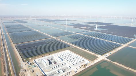 300MW！魯北鹽堿灘涂風(fēng)光儲輸一體化基地一期項(xiàng)目并網(wǎng)