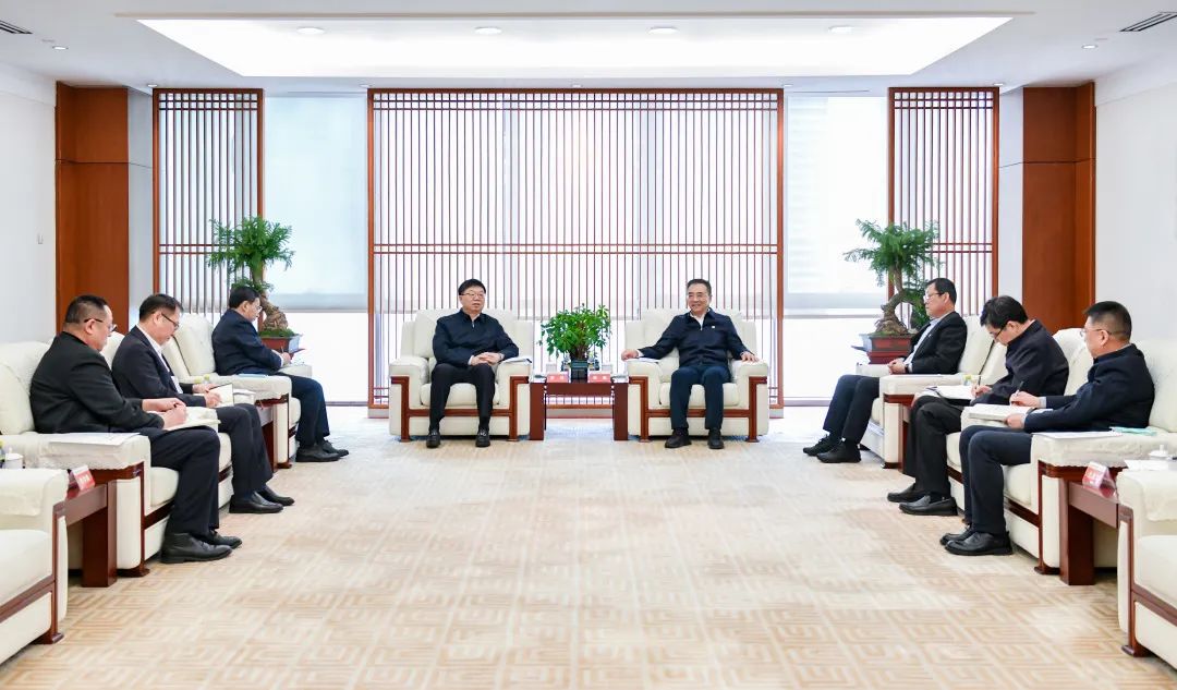 大唐集團(tuán)有限公司黨組書記、董事長(zhǎng)鄒磊會(huì)見吉林省委常委、省委秘書長(zhǎng)李偉