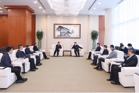 鄧建玲會(huì)見福建省政協(xié)副主席、漳州市委書記張國旺