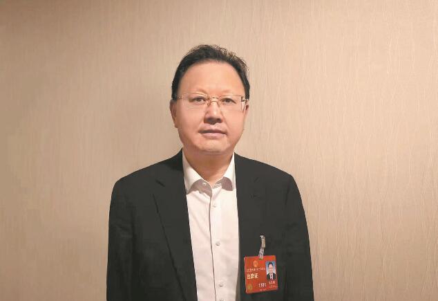 加快新能源產(chǎn)業(yè)技術(shù)創(chuàng)新 助推能源綠色低碳轉(zhuǎn)型——訪全國人大代表、江西贛鋒鋰業(yè)集團(tuán)股份有限公司董事長李良彬