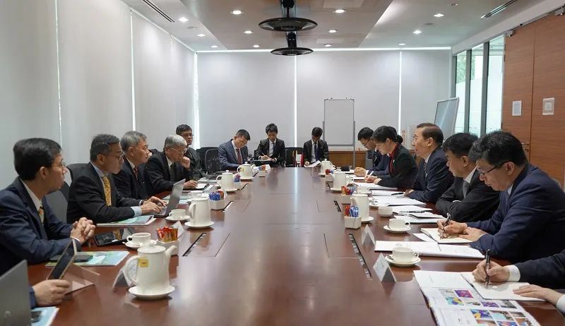 辛保安會見新加坡能源市場管理局董事局主席林承毅，新加坡能源集團(tuán)董事會主席梁慧玲、總裁黃天源