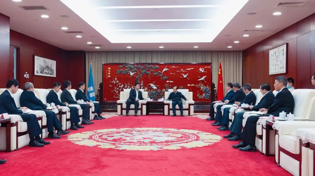 華電集團董事長江毅會見海博思創(chuàng)董事長、總經(jīng)理張劍輝