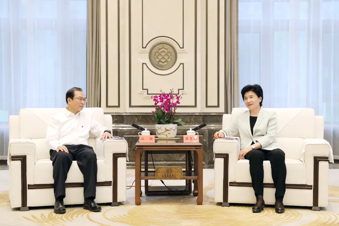 華電集團(tuán)黨組書記、董事長江毅拜會(huì)黑龍江省委副書記、省長梁惠玲