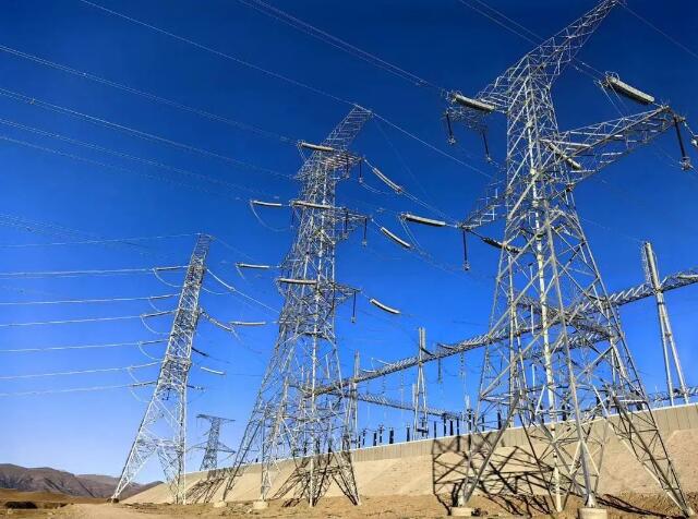 青?，敔枔跛娬?30千伏輸電線路全面竣工