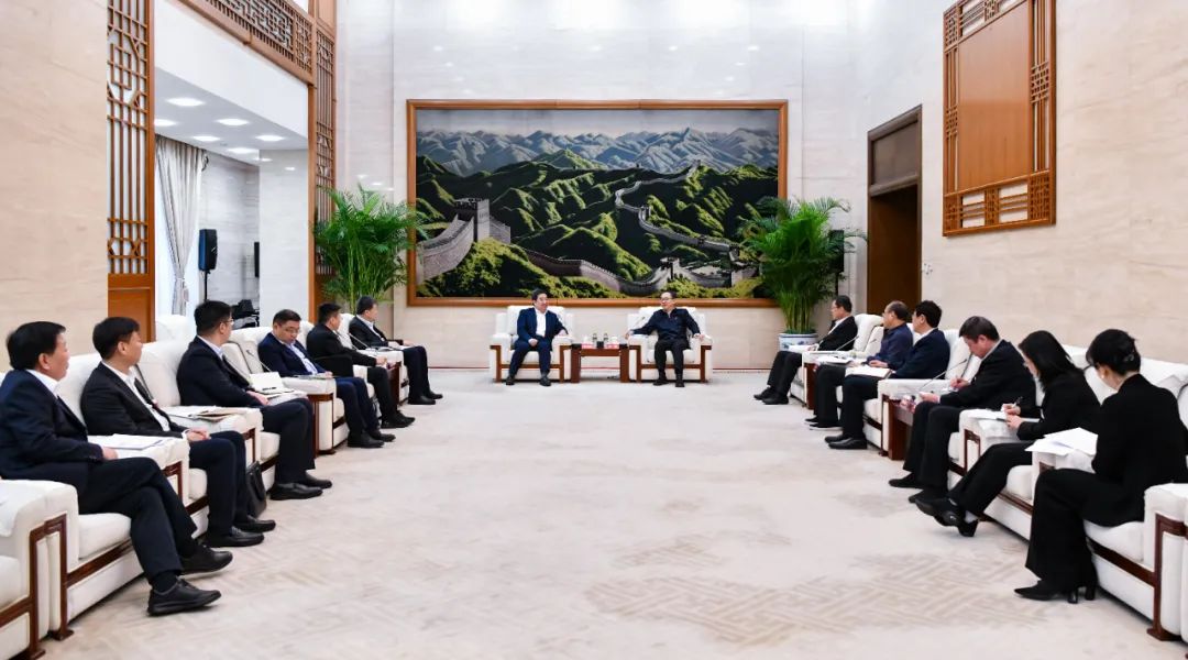 中國電氣裝備白忠泉董事長、周群總經(jīng)理拜訪中國大唐董事長鄒磊