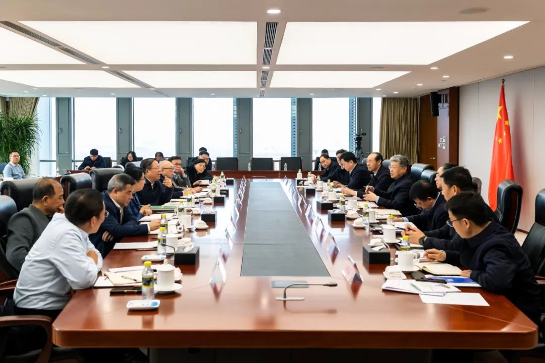 國(guó)家能源集團(tuán)董事長(zhǎng)劉國(guó)躍會(huì)見(jiàn)廣西壯族自治區(qū)政府黨組成員、國(guó)資委黨委書記秦如培