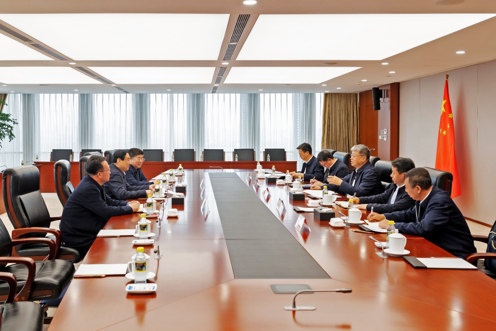 國家能源集團黨組書記、董事長劉國躍會見陜西省政協(xié)副主席、榆林市委書記張曉光