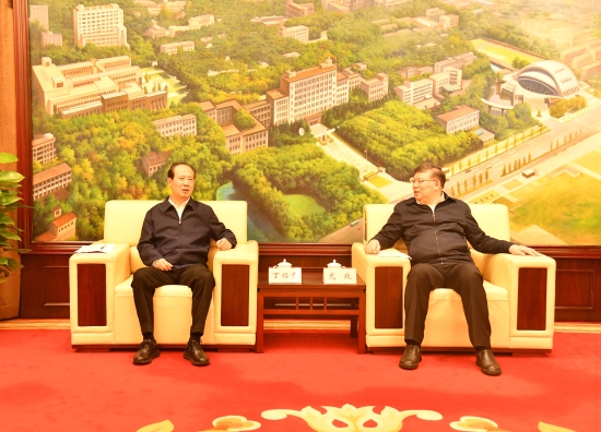 中國電建黨委書記、董事長丁焰章與華中科技大學(xué)校長尤政會(huì)談