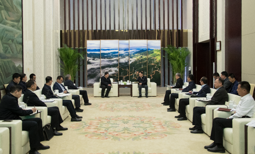 國家電投董事長劉明勝、總經(jīng)理栗寶卿與國家電網(wǎng)公司董事長、黨組書記張智剛會談