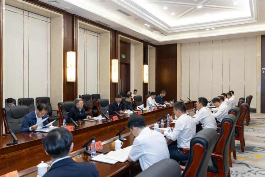劉偉平、韓君調(diào)研三峽集團(tuán)內(nèi)蒙古區(qū)域工作