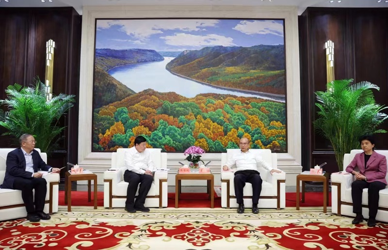 黑龍江省委書記許勤、省委副書記梁惠玲會(huì)見國家電網(wǎng)董事長張智剛一行