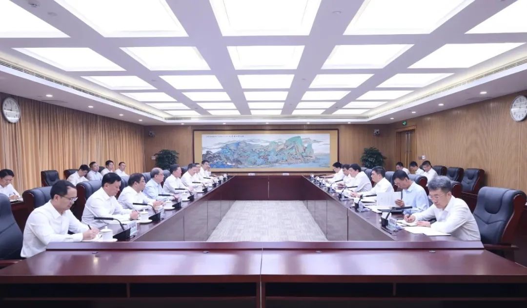 中國電氣裝備李洪鳳董事長、周群總經(jīng)理拜訪國家電網(wǎng)有限公司董事長張智剛