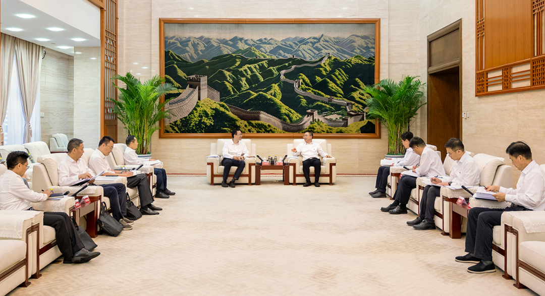 大唐集團(tuán)有限公司黨組書記、董事長(zhǎng)鄒磊與宜賓市委書記方存好會(huì)談