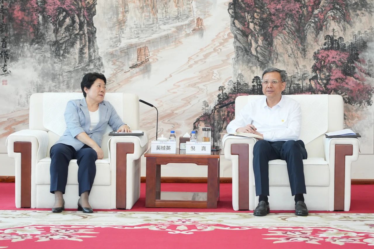中國(guó)能建黨委副書記、總經(jīng)理倪真與湖南省委常委、長(zhǎng)沙市委書記吳桂英會(huì)談