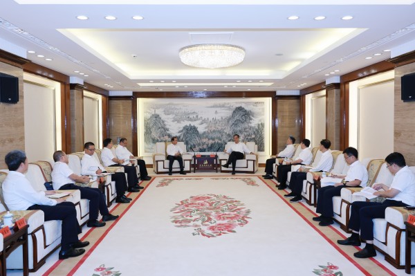 江毅會見山東省委常委、青島市委書記曾贊榮并赴華電青島公司調(diào)研
