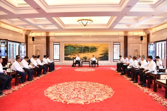 中國電建副總經(jīng)理王小軍與廣州市委常委，市政府黨組副書記、常務副市長陳杰會談