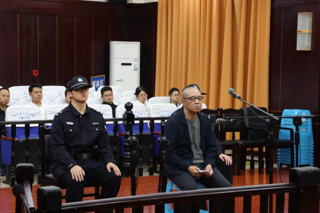 貴州電網(wǎng)原專職董事徐銘受賄、行賄案一審宣判