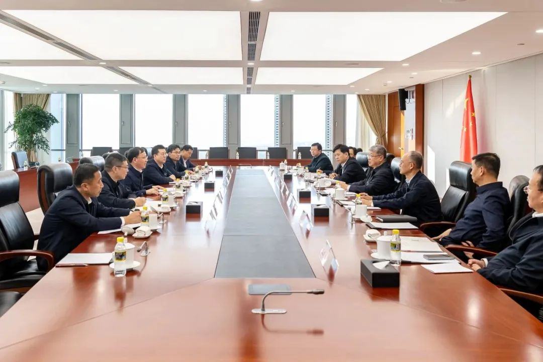 國家能源集團黨組書記、董事長劉國躍與中國大唐黨組副書記、總經(jīng)理張傳江會談