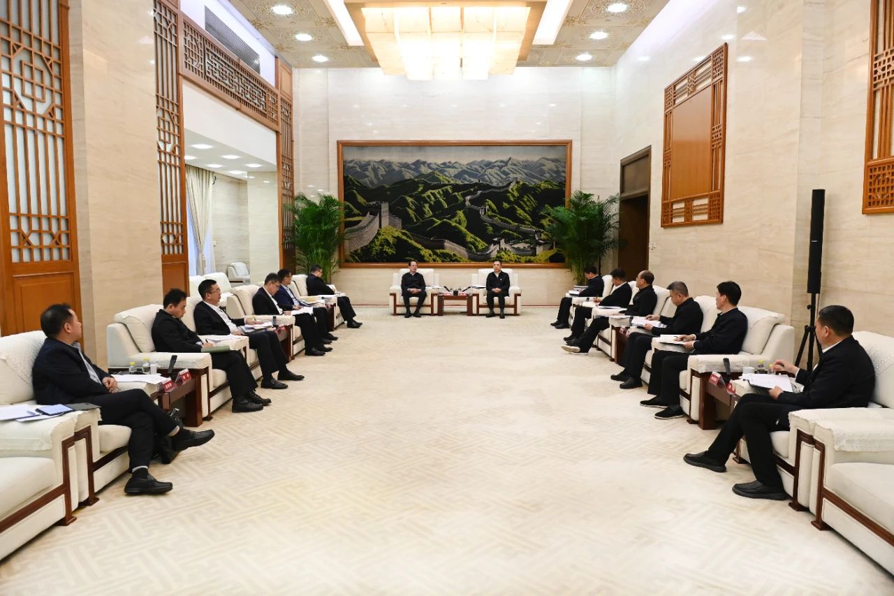 大唐集團(tuán)黨組書記、董事長鄒磊與中國電建黨委書記、董事長丁焰章會(huì)談