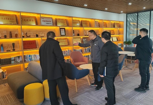 隨州市總工會常務(wù)副主席魯正長一行到華潤電力隨州新能源公司調(diào)研指導