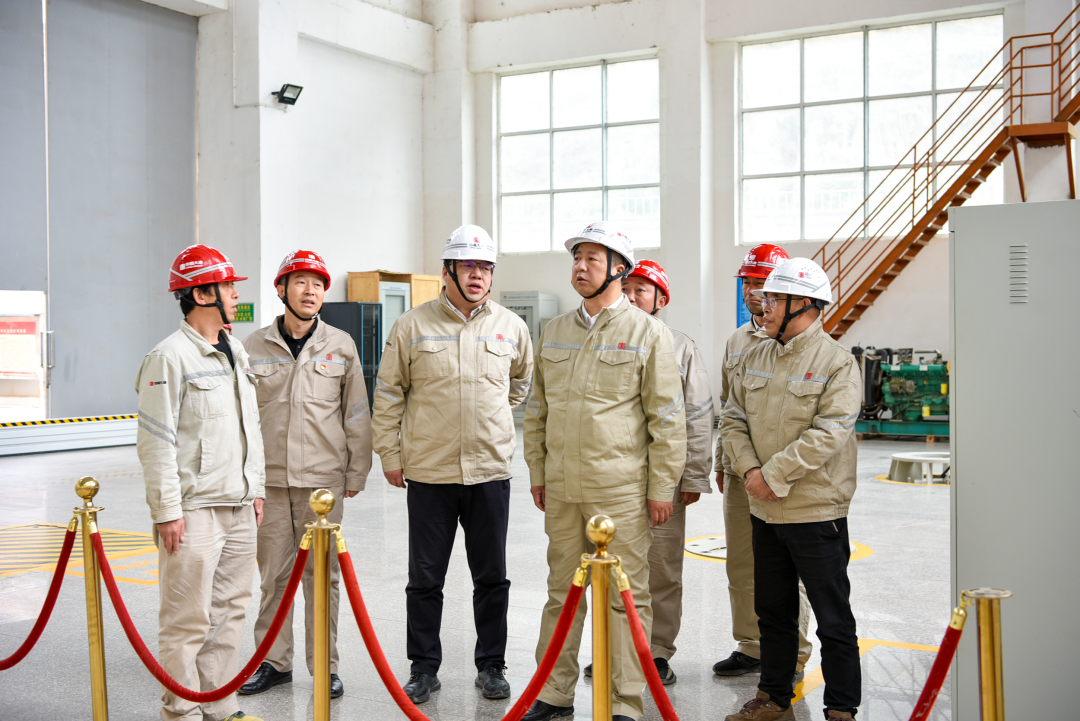 大唐甘肅公司黨委書記、董事長王建偉到碧口水電廠調(diào)研指導(dǎo)工作