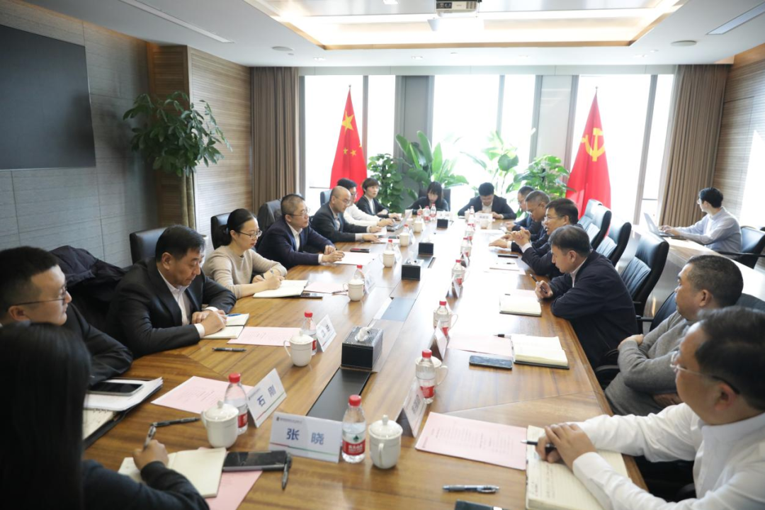 國家電投浙江公司總經(jīng)理、黨委副書記黃保軍會見浙商銀行總行黨委委員、副行長景峰