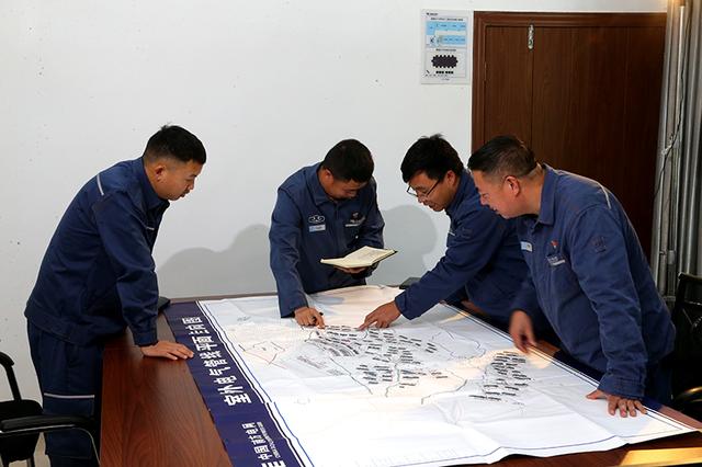 貴州興義供電局研發(fā)“智電擎鋒”機(jī)器人，實(shí)現(xiàn)營(yíng)配協(xié)同新突破