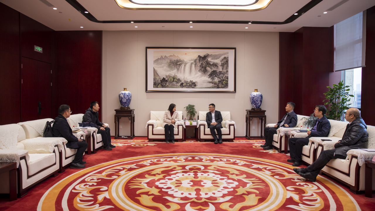 華電上海公司黨委書記顧金芳會(huì)見(jiàn)國(guó)家能源局華東監(jiān)管局黨組成員、副局長(zhǎng)朱曉艷