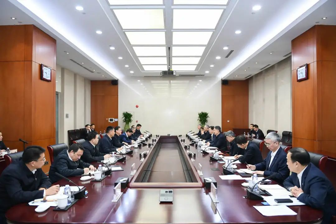 華能集團(tuán)董事長、黨組書記溫樞剛會見中國安能董事長陳奕輝、總經(jīng)理周慶豐